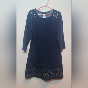 Blue three-quarter-sleeved dress